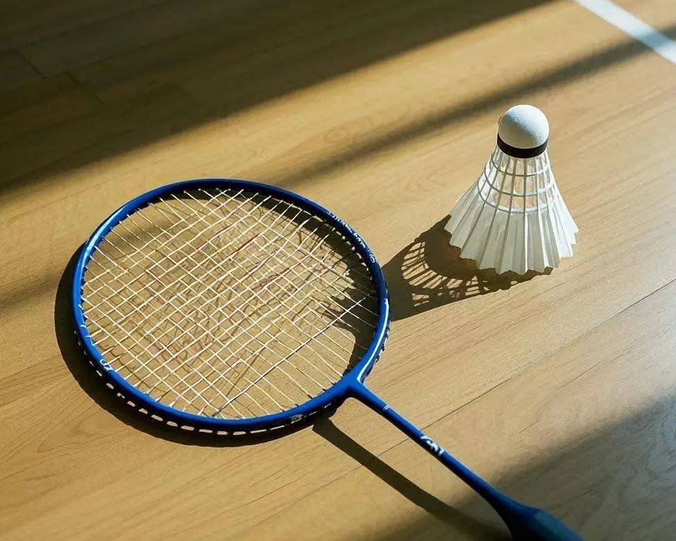 并且后者以 并且后者以