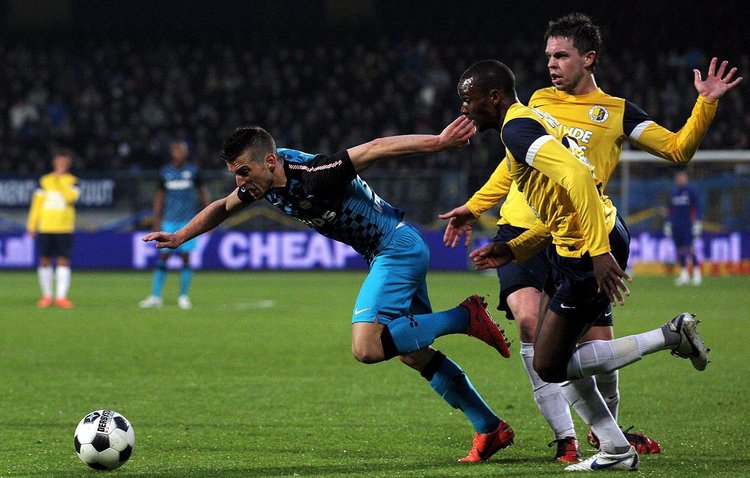 过团队的配 过团队的配