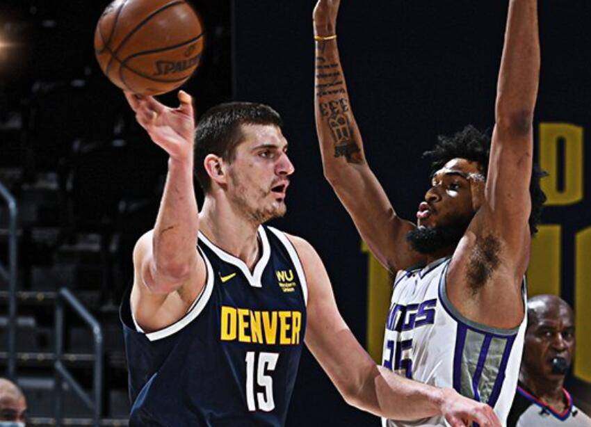 前场反抢与 前场反抢与